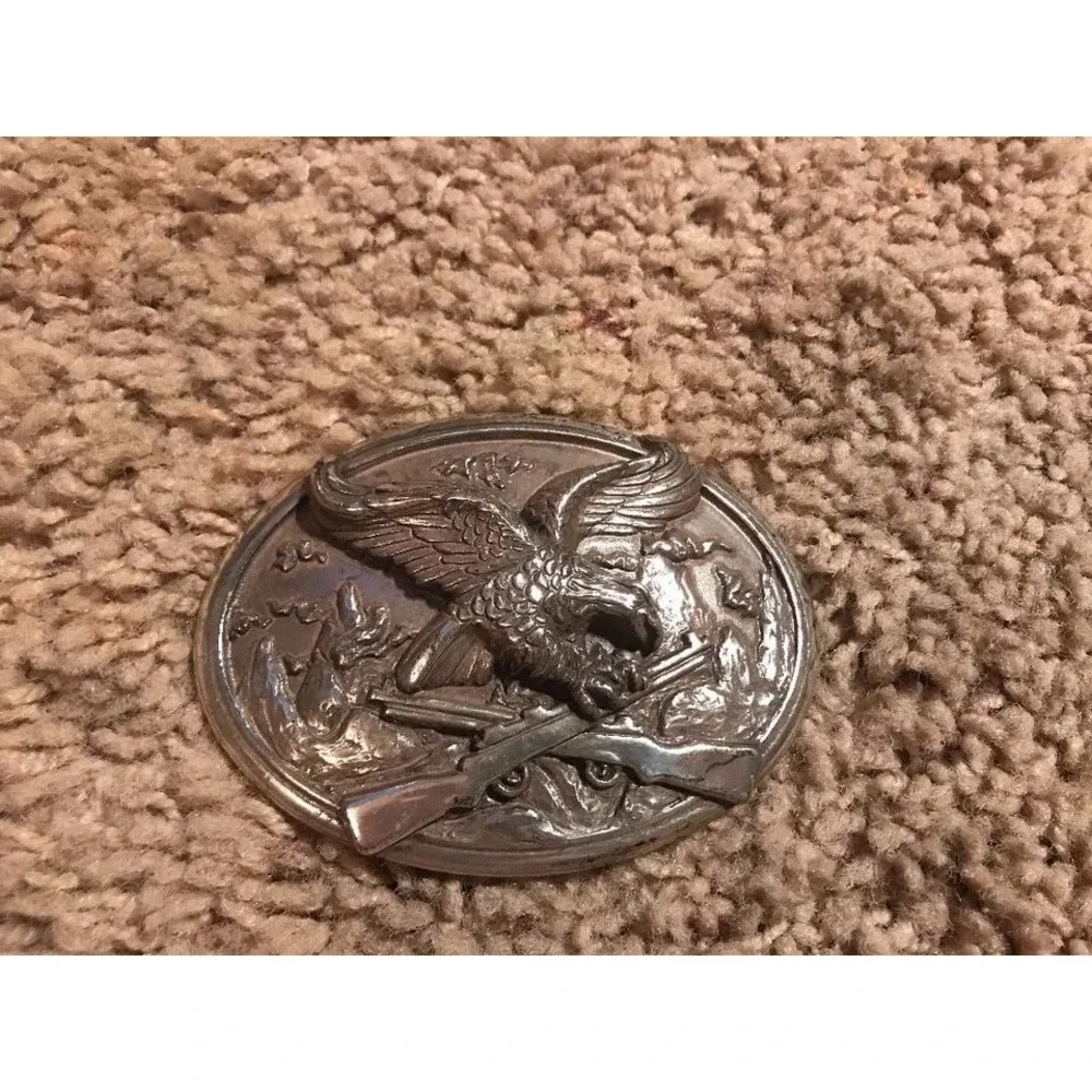 Flying Eagle Purched Guns belt buckle NRA Silver Color‎